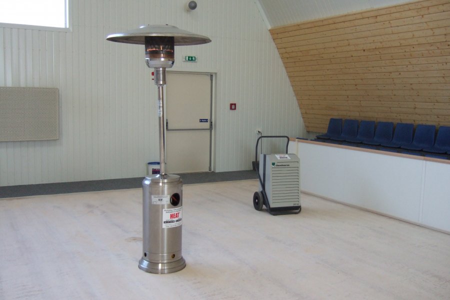 vysoušení podlahy sportovní haly, PatioHeater