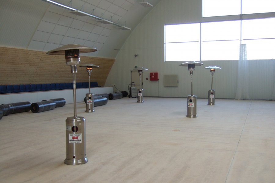 vysoušení podlahy sportovní haly, PatioHeater