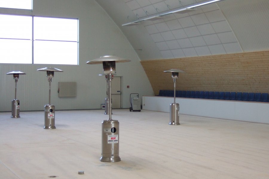vysoušení podlahy sportovní haly, PatioHeater